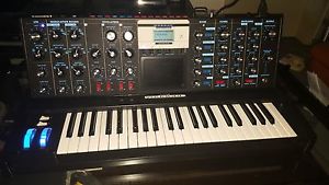 Moog Minimoog Voyager Synthesizer Keybord Electric Blue Edition