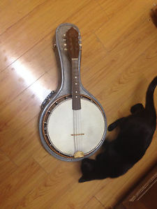 Vintage Orpheum New York Mandolin-Banjo   w/ Soft Case