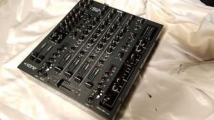ALLEN & HEATH XONE 92 - 6 CHANNEL PRO DJ MIXER / XONE:92