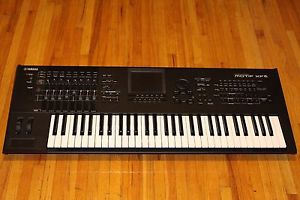 Yamaha Motif XF6 Keyboard Synthesizer with Power Cord