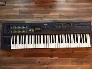 Yamaha AN1X Synthesizer  1.Hand 1st Owner -Manual - Batterie 1x neu -TOP Zustand