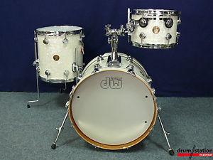 DW USA Jazz Series Finish Ply Shellset  "Ultra White Marine Pearl"  -  20,12,14"