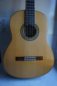 2003 Hans PUKKE Classical Guitar Madagascar Rosewood Luthier French Polished