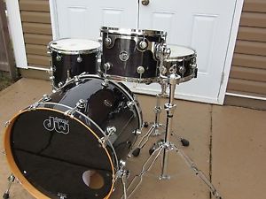 **** DW PERFORMANCE SERIES DRUMS & COLLECTORS SERIES SNARE ****