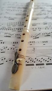Ivory flûte Piccolo by Pierre Jouve