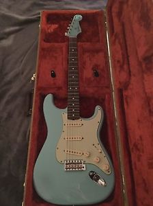 Fender FSR 60's Stratocaster w/ Tweed Hard Case