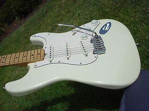 Fender Masterbuilt Custom Shop Hendrix Stratocaster JW Black Olympic White 1 Off