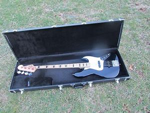 Fender Geddy Lee Jazz Bass, MIJ w/ HSC Excellent Condition Fender Jazz Bass