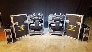 Lot of 2 x High End SHOWGUNS with Roadcases