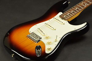 Used Fender Mexico / Classic Series 60s Stratocaster Lacquer 3-Color Sunburst