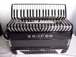 SOLTON   AKKORDEON   120 Bässe /4 chörig     Gelegenheit   mit  M I D I  !!!