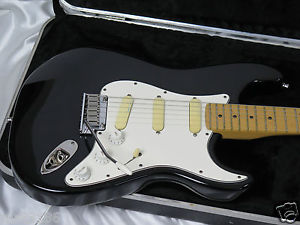 1989 FENDER USA STRAT PLUS DELUXE - PRISTINE CONDITION - BARELY PLAYED !!!