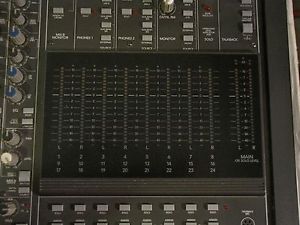 Mackie 32x8x2 8-Bus Analog Mixing Console Mixer Board w/power supply