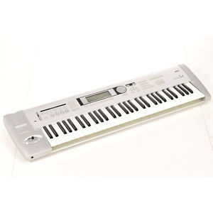 Used KORG TRITON Le61 ELECTRONIC KEYBOARD with soft case EMS Free tracking