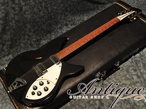 Rickenbacker 330 / 12st Jetglo Used  w/ Hard case