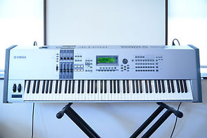 Yamaha MOTIF ES8 88-Key Music Production Synthesizer