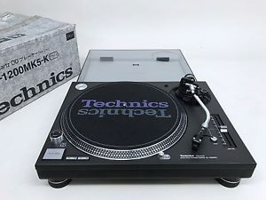 Technics SL-1200 MK5 Turntable in Mint Condition with Original Box