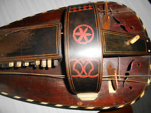 ANCIENNE VIELLE A ROUE  de la maison Pajot