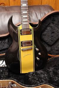 Diamond Renegade Guitar in Black Gold with OHSC