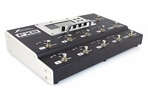 Fractal Audio FX8 Guitar Multi-Effects   plus 2 15ft mogami hunbuster cables