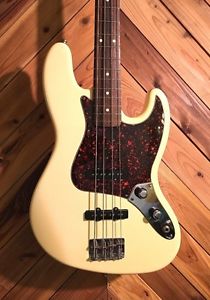 Fender American Vintage `62 RI Jazz bass 2 Knob  2002 Electric Bass Guitar