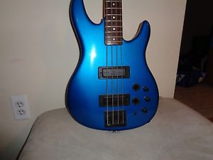 PEAVEY USA MADE  bass guitar active passive 1980's step up from fender