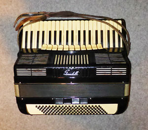 Scandalli Akkordeon 48 Bässe gebraucht