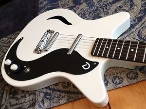 MINT! Original Black On White Danelectro DC59M Spruce F-hole Electric Guitar