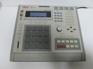 Akai MPC 3000 sequencer,sampler in GREAT CONDITION Worldwide!