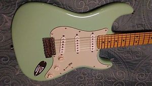 Fender American Special Stratocaster Surf Green, Locking F tuner, Mint green