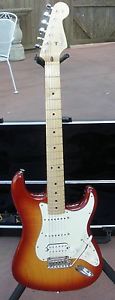 Fender American Stratocatser HSS – Sienna Sunburst
