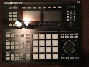 NATIVE INSTRUMENTS MASCHINE STUDIO Very Good Condition.