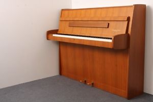 STEINGRAEBER & SÖHNE Mod. 110 Nussbaum Klavier gebraucht