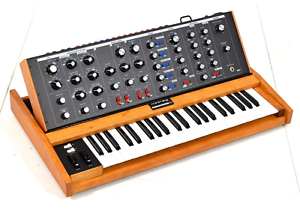 Excellent Japan Freeship synthesizer keyboard moog / Minimoog Voyager Old School