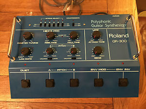 ROLAND GR-300 GUITAR POLYPHONIC SYNTHESISER RARE VINTAGE