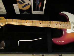 MINT G&L S-500 S500 Leo Fender Signature Made in USA W/Original Case & Paperwork