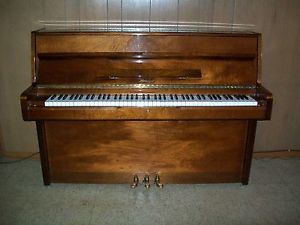 Horugel Console/Upright Piano