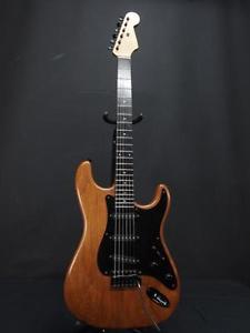 K.nyui Custom Guitars Walnut Stratocaster Used  w/ Gigbag