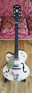 Left handed Gretsch G6118T 125th Anniversary Lefty