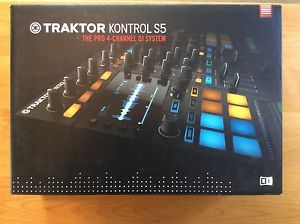 Native Instruments Traktor Kontrol S5