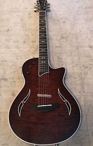 Taylor T5z Pro Acoustic / Electric guitar