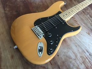 Fender USA Standard Stratocaster Strat 2005 Butterscotch Blond