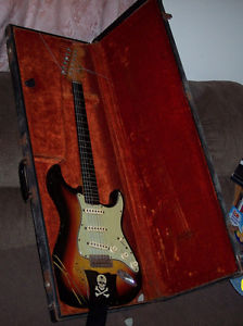 1964 fender stratocaster guitar sunburst finish played from 1964 to present