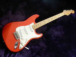 Fender California Series Stratocaster Electric Guitar Fiesta Red 1997 USA