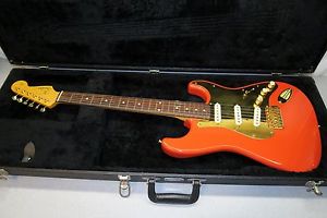 RARE ~ Vintage FENDER STRATOCASTER Japan ~ Fiesta Red w/All Gold Hardware & Case