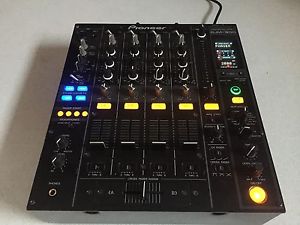 Pioneer DJM 800 Mixer