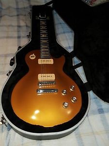 Gibson Les Paul 60s tribute Gold top guitar with hard case