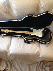 1993 American Made Fender Stratocaster w/ Hardshell Case - Excellent Condition