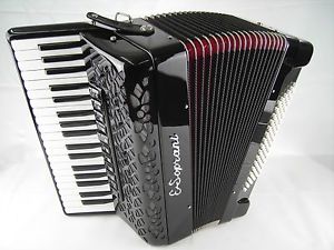 AKKORDEON E-Soprani 964 KCM by Paolo Soprani 4 Chörig 96 Bass inkl. Koffer