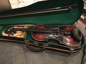 4/4 Schüler Geige  Mit Drachenkopf  Und Auffällig Schnitzereien